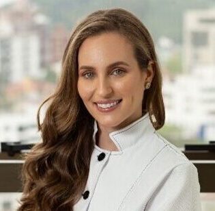 Prof Andressa Dalmolin