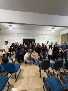 Medicina Veterinária SOBRESP: acadêmicos do 2º período promoveram uma ação educativa sobre Saúde Única e zoonoses com estudantes da EJA.