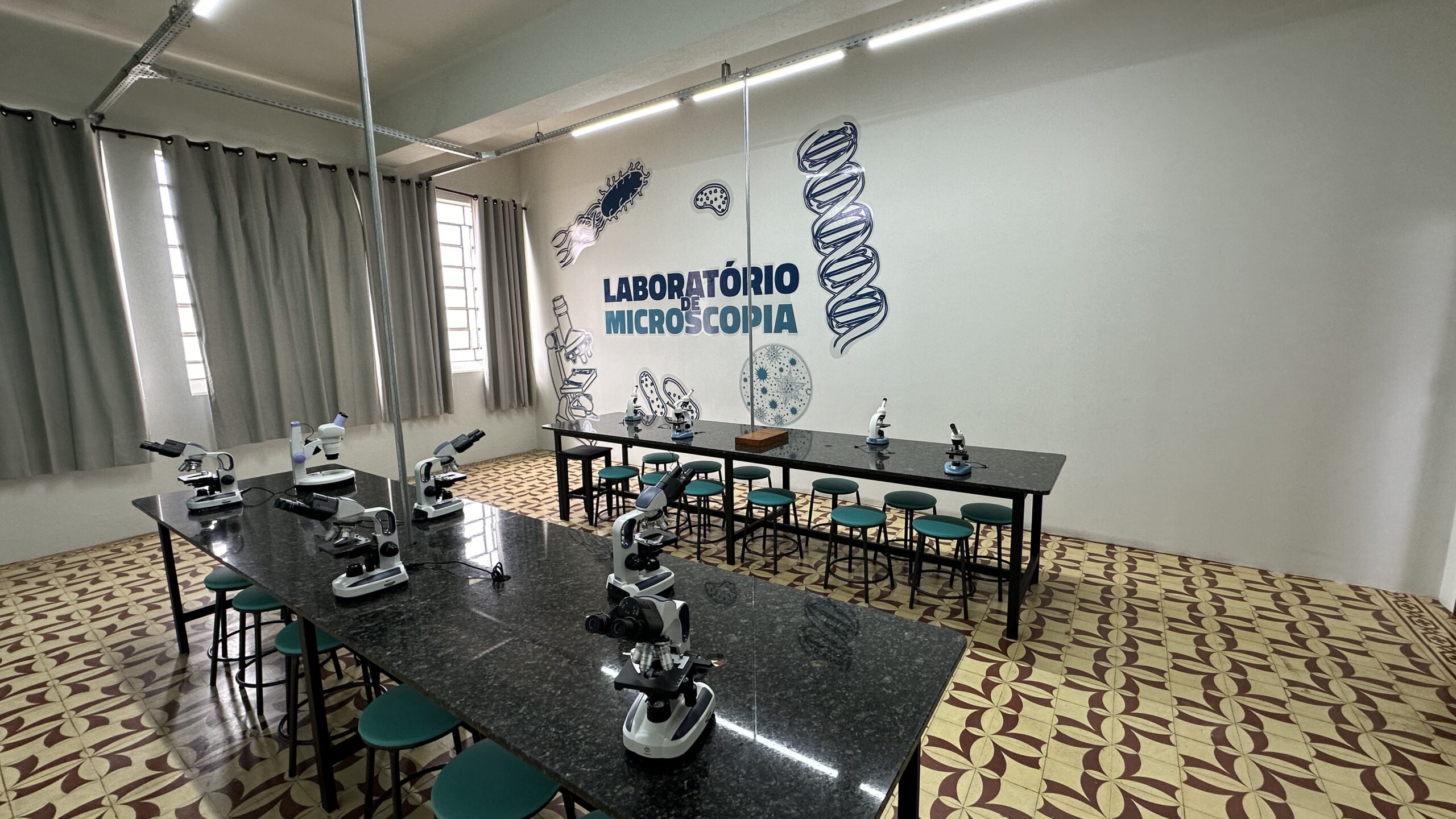 Laboratórios especializados e completos